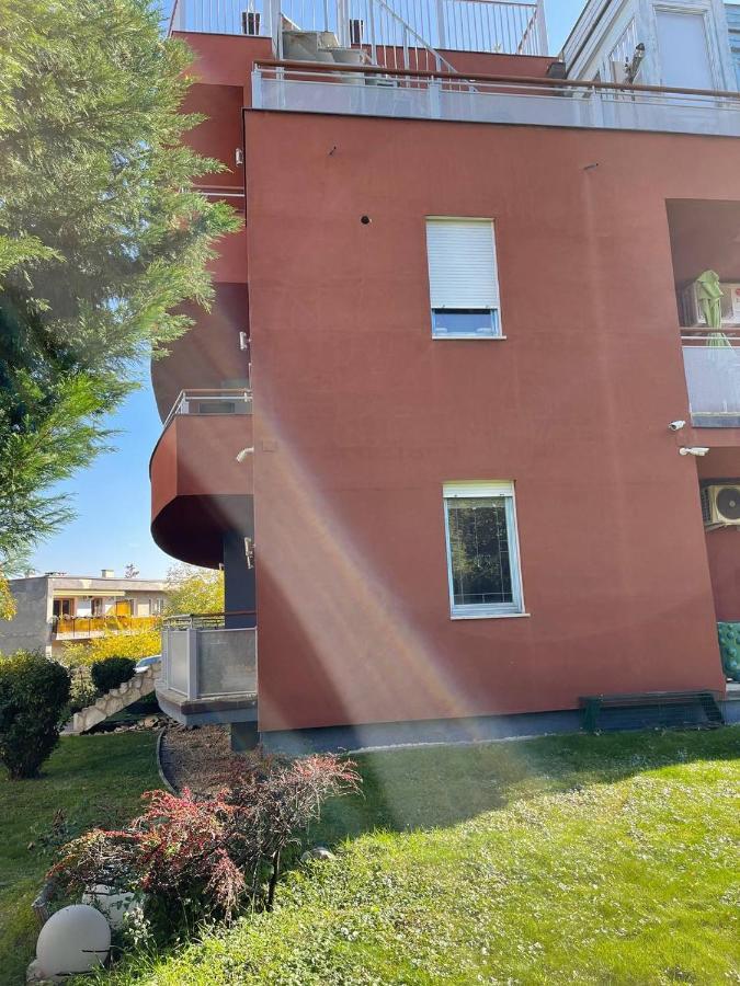 Rosehill Garden Family Villa With A Great Budapest View Exterior photo